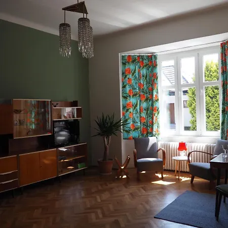 Ucitelov - The Teachers House Holiday home *