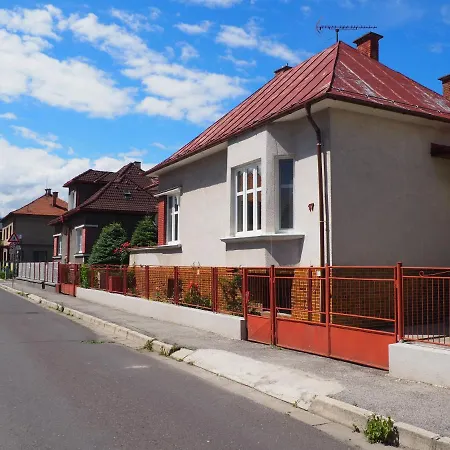 Ucitelov - The Teachers House