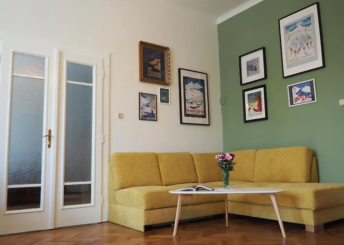 Ucitelov - The Teachers House *